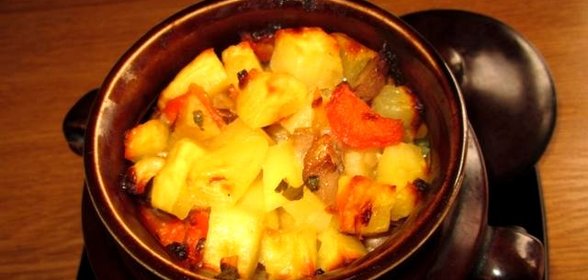 Кижуч, запеченный с картофелем