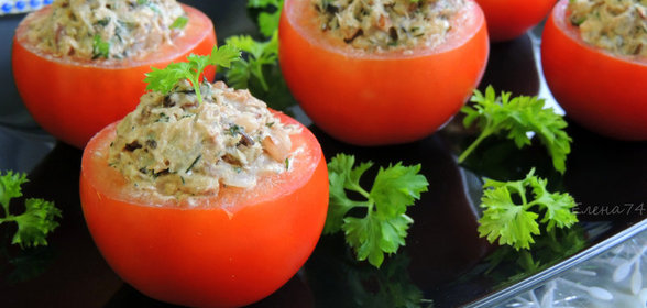 Помидоры фаршированные тунцом и рисом