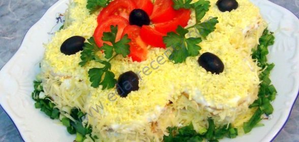 Торт-салат с крекерами