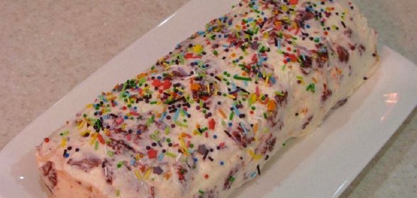 Клубничный рулет