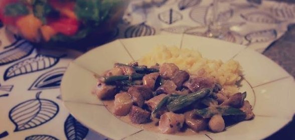 Гребешок с белыми грибами и спаржей в сливочном соусе