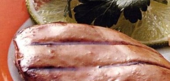 Курица в апельсиново-горчичном маринаде, жареная на гриле
