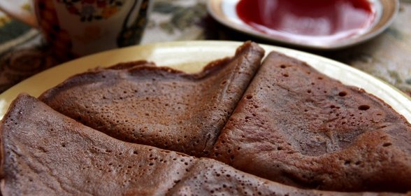 Шоколадные блины на йогурте