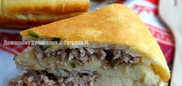 Дрожжевой пирог с мясом на сковороде