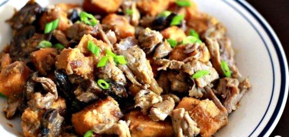 Свинина с грибами и сладким картофелем