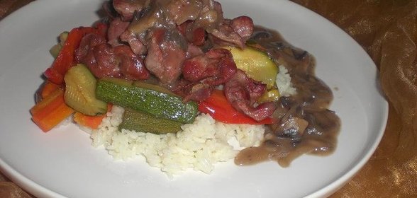 Куриные желудоки с гарниром