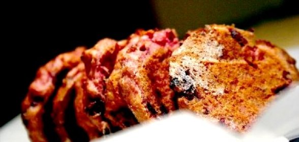 Творожные лепешки с вишней без сахара