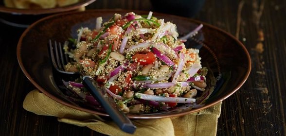 Перуанский салат из фасоли лима и киноа