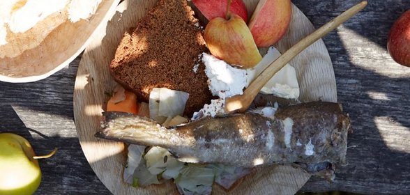 Треска с пряным козьим сыром