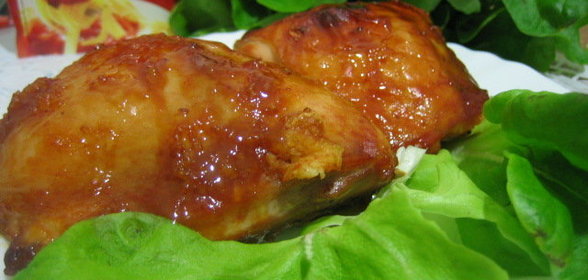 Курица, запеченая в духовке под соусом из кетчупа