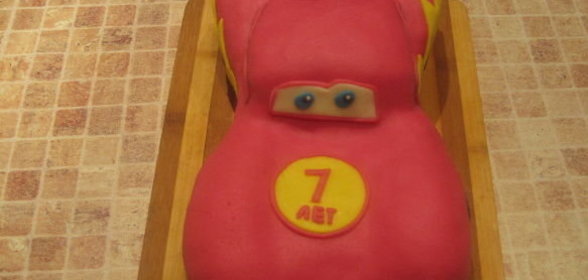 Торт Машинка Маккуин (Тачки) (пошагово)