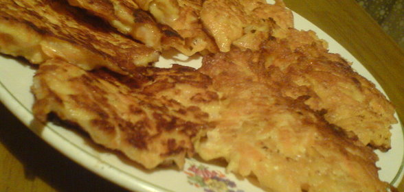 морковно-сырные оладьи