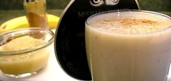 Витаминный напиток с яблоком и корицей