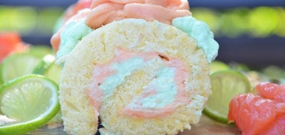 Бисквитный рулет с лососевым кремом