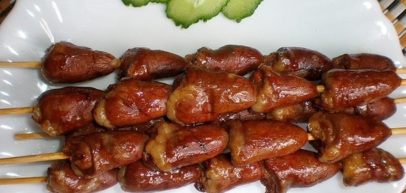 Шашлычки из куриных сердечек на шпажках в духовке
