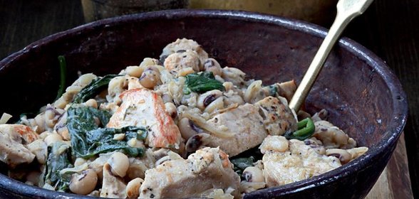 Рагу из цесарки с фасолью и шпинатом