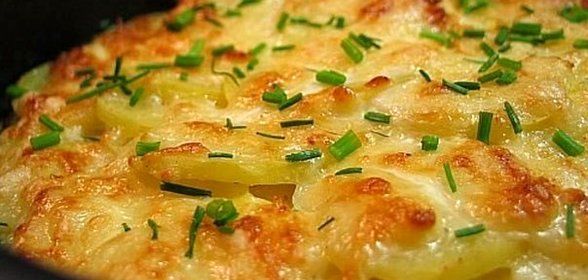 Картофель со сметаной в духовке