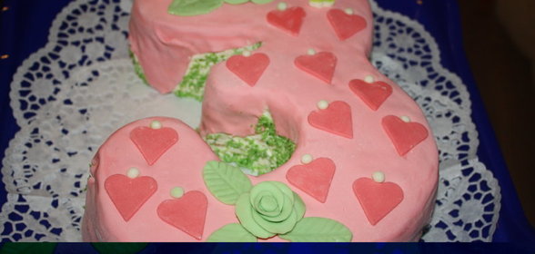 Торт Медовый покрыт мастикой