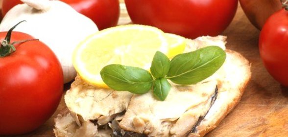 Бутерброды со скумбрией и лимоном