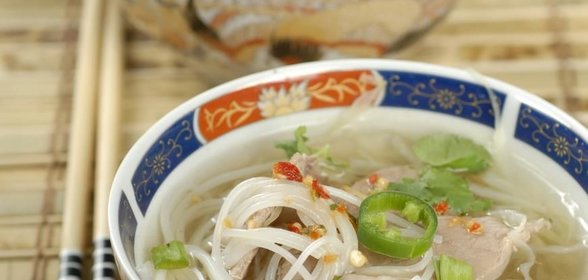 Вьетнамский суп с рисовой лапшой