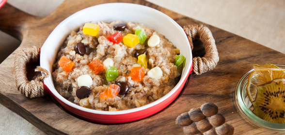 Каша гречневая с сухофруктами и шоколадом