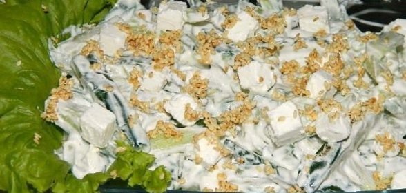 Луковый соус с корнишонами (пикантный)