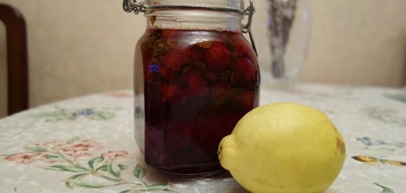 Варенье из клубники с лимоном и мятой