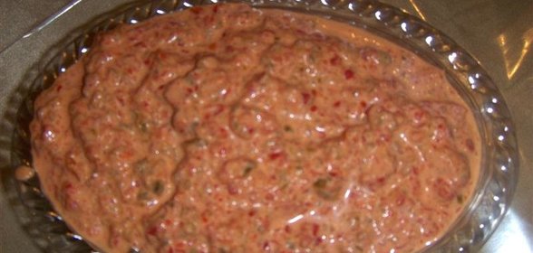 Помидоры, фаршированные сосисками и квашенной капустой