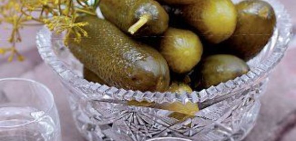 Огурцы соленые