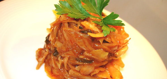 Капуста свежая тушенная с бальзамическим уксусом