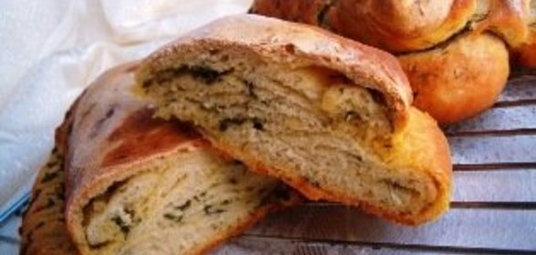 Хлебцы с чесноком и петрушкой