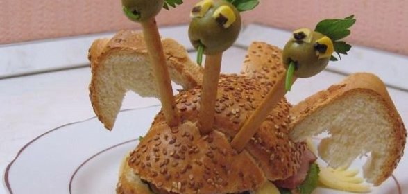 Яичница-глазунья с ветчиной