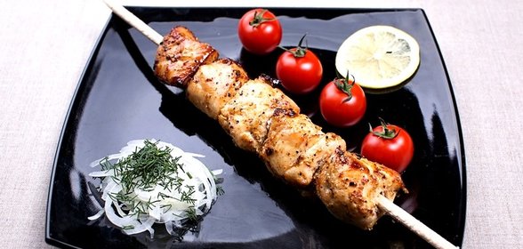 Рецепт шашлыка из курицы в чесночно-луковом маринаде