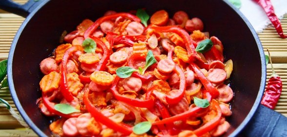 Овощной соус с сосисками. Тест-драйв с Окраиной