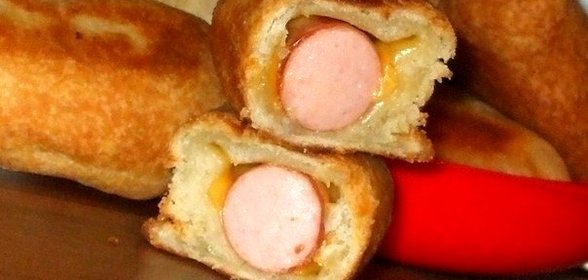 Пирожки с картошкой и сосиской