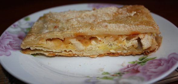 Слоеный курино-сырный пирог