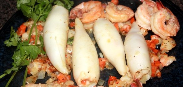 Дары Нептуна (фаршированные кальмары)