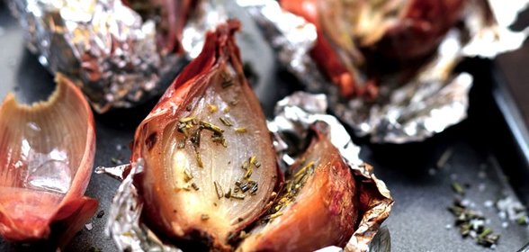 Лук-шалот с розмарином