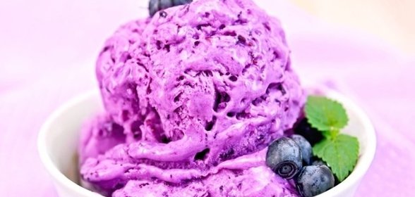 Замороженный йогурт из черники