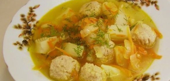 Суп с фрикадельками из рыбных консервов