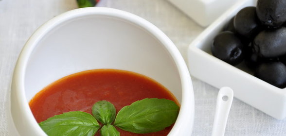 Салат из консервированной фасоли