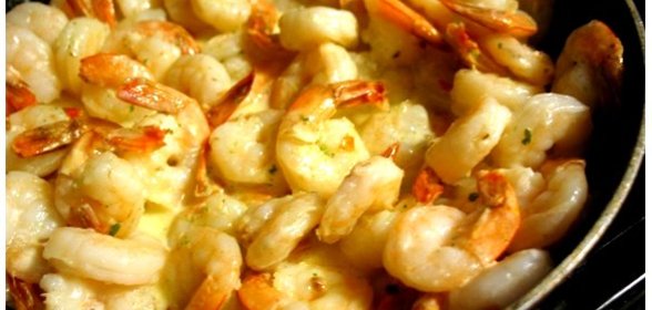 Креветки в сливочно-чесночном соусе