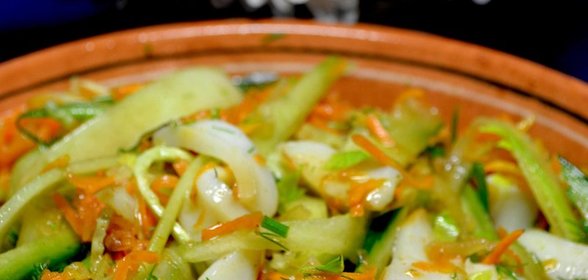 нога свинная запеченная с тремя горчицами и медом