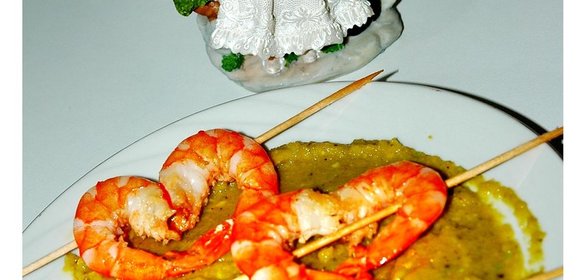 Креветки с манго-базиликовым соусом (романтические)