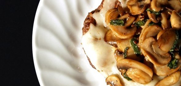 Грибы жареные, с луком