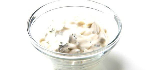 Майонезный соус с маринованными огурцами
