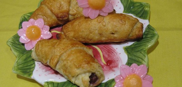 Булочки-круассаны с шоколадно-ореховой начинкой