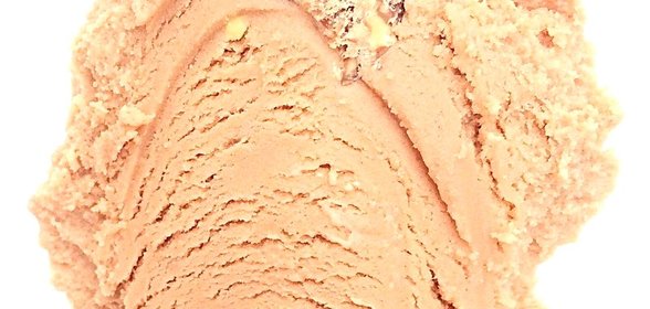 Замороженный йогурт с нутеллой и конфетами Ferrero Rocher