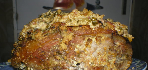 Рулька фаршированая сыром