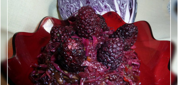 Салат из красной капусты в ягодном маринаде RED! RED! RED!